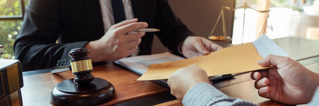 Expertos en procesos de Ley de segunda oportunidad. Tramitación de concursos de acreedores de personas físcias. Somos abogados expertos en procesos de ley de segunda oportunidad en Ferrol.