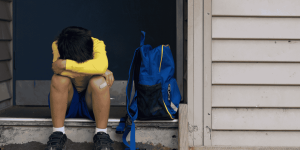Cómo identificar y prevenir el acoso escolar en niños